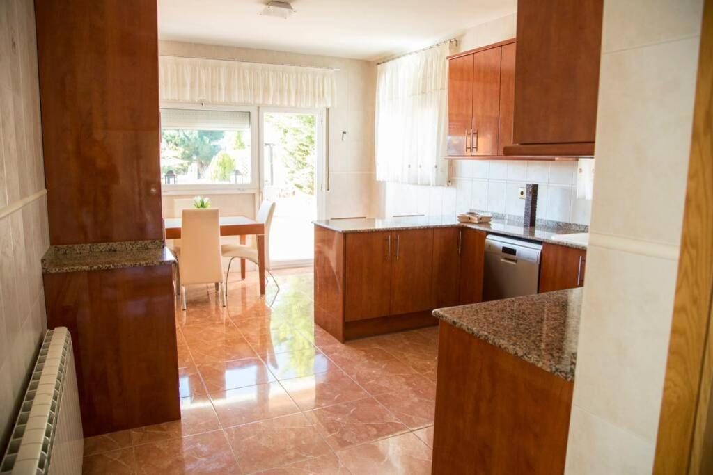 カルデス・デ・モンブイ Casa Bella Con Piscinaヴィラ エクステリア 写真